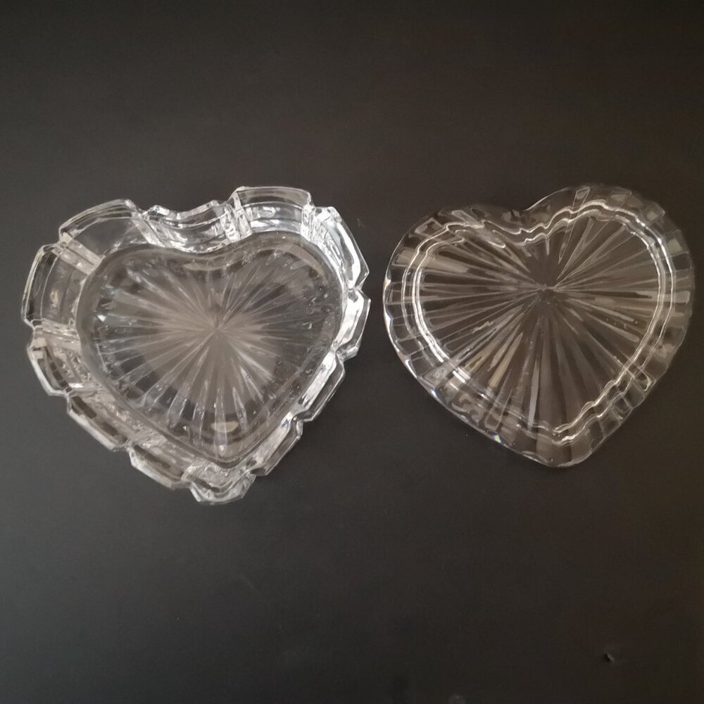 Vintage Crystal Heart Shaped Trinket / Jewelry Box with Lid & Radiant Cut Design - Picture 3 of 5